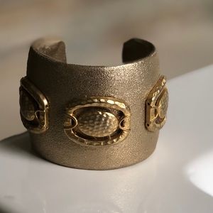 Lynne Curtin Cuff Luv cuff